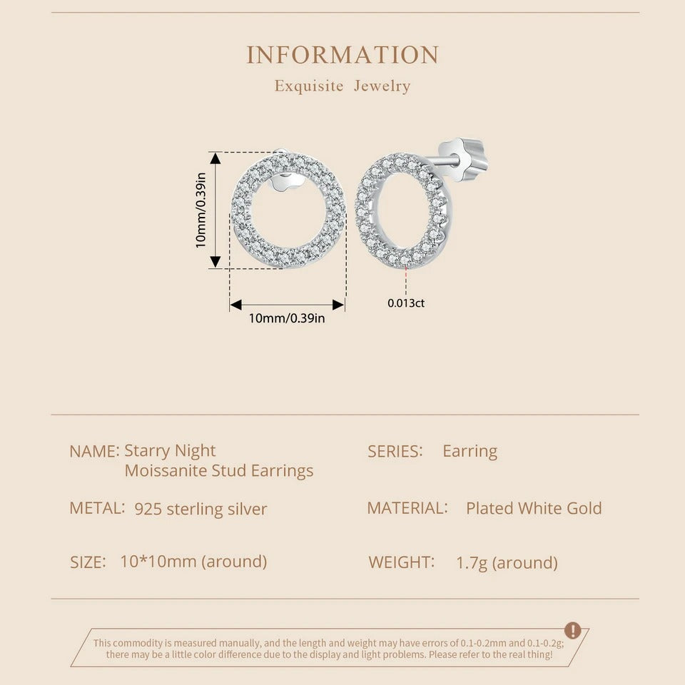 Boucles d'oreilles rondes à tige en moissanite Forever Clear