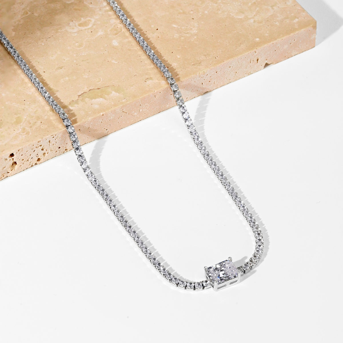 [Kincade Jewelrys]2.0 carat Ornate Emerald Cut Necklace