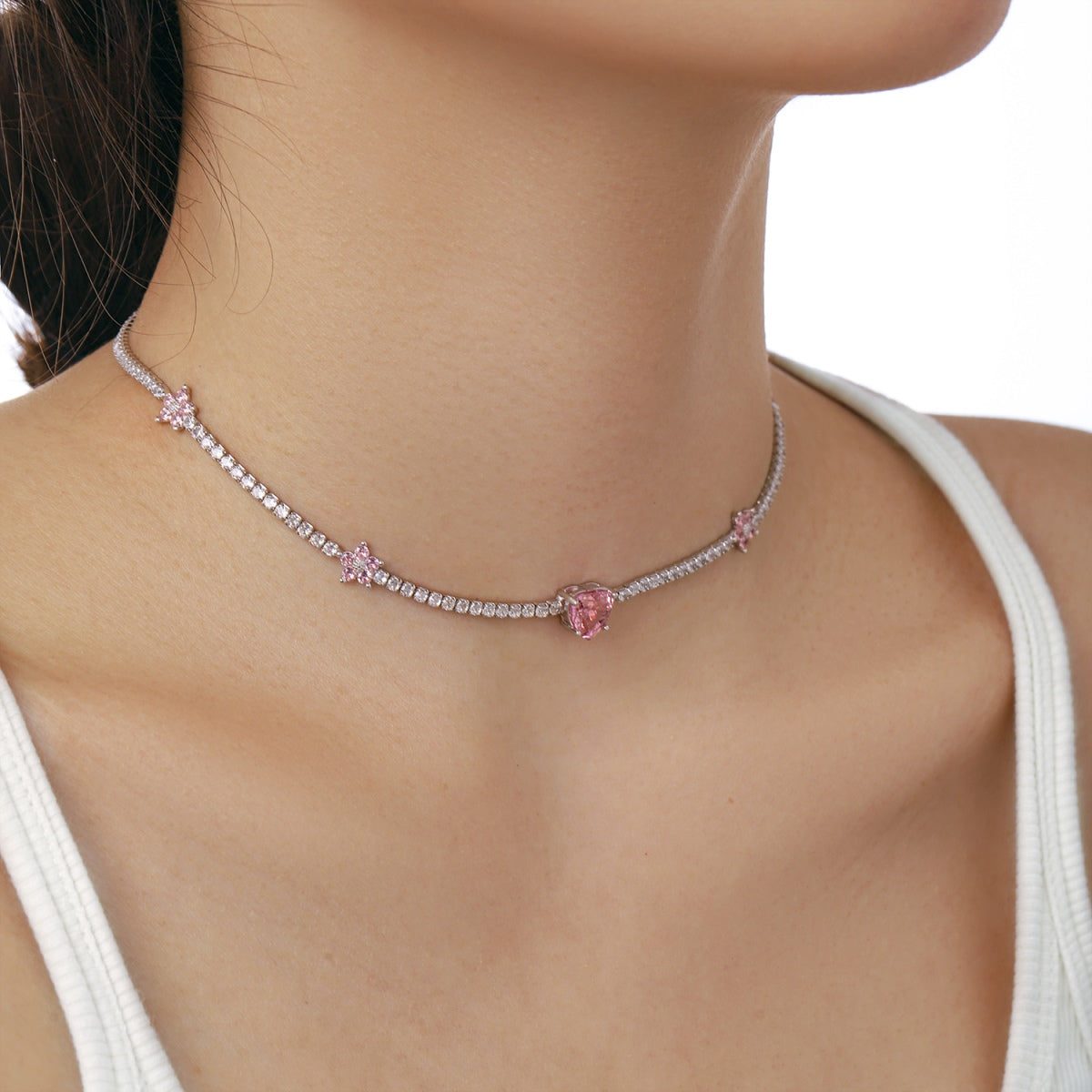 [Kincade Jewelrys] Collier éblouissant en forme de cœur rose
