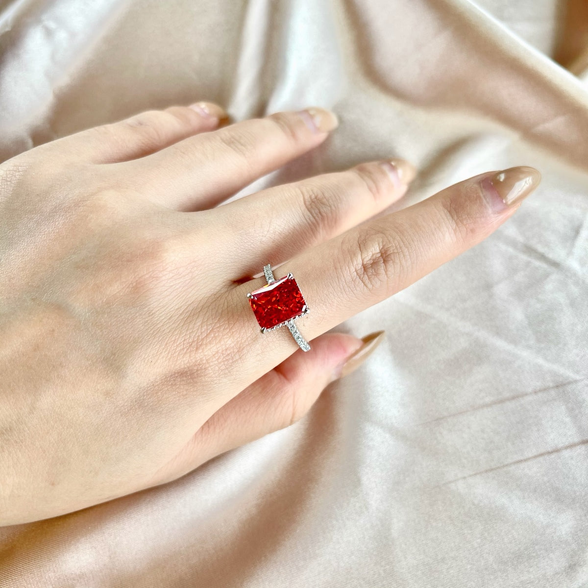[Kincade Jewelrys]4.0 Carat Luxurious Engagement Ring