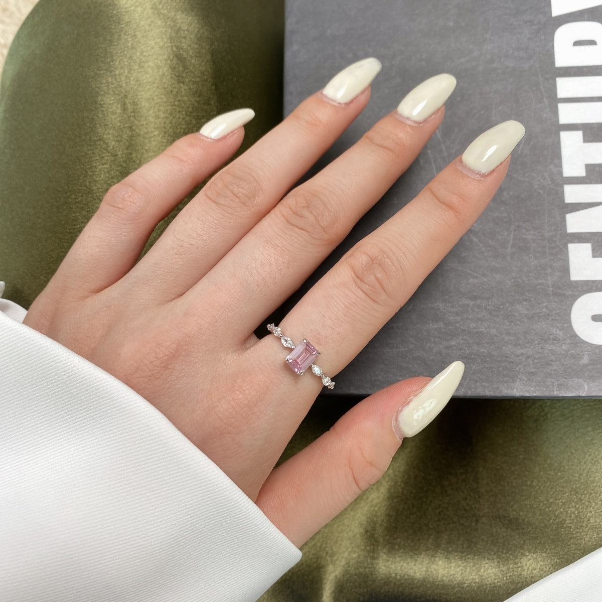[Kincade Jewelrys]1.0 Carat Dainty Resplendent Radiant Cut Daily Ring