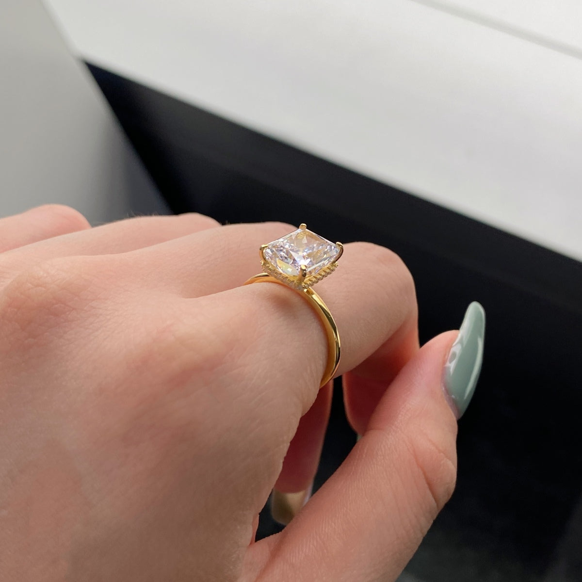 [Kincade Jewelrys]4.0 Carat Ornate Enchanting Radiand Cut Banquet Ring