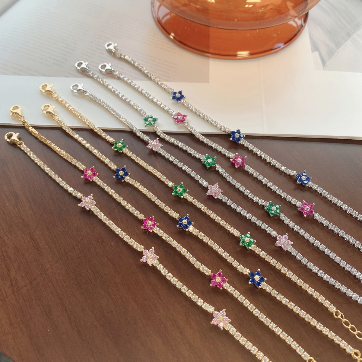 [Kincade Jewelrys]Sparkling Flower Shape Tennis Bracelet