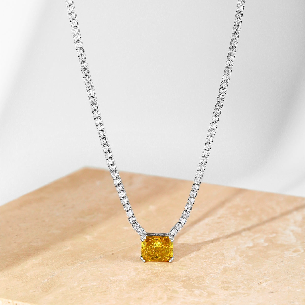 [Kincade Jewelrys]4.0 Carat Elegant Radiant Cut Necklace