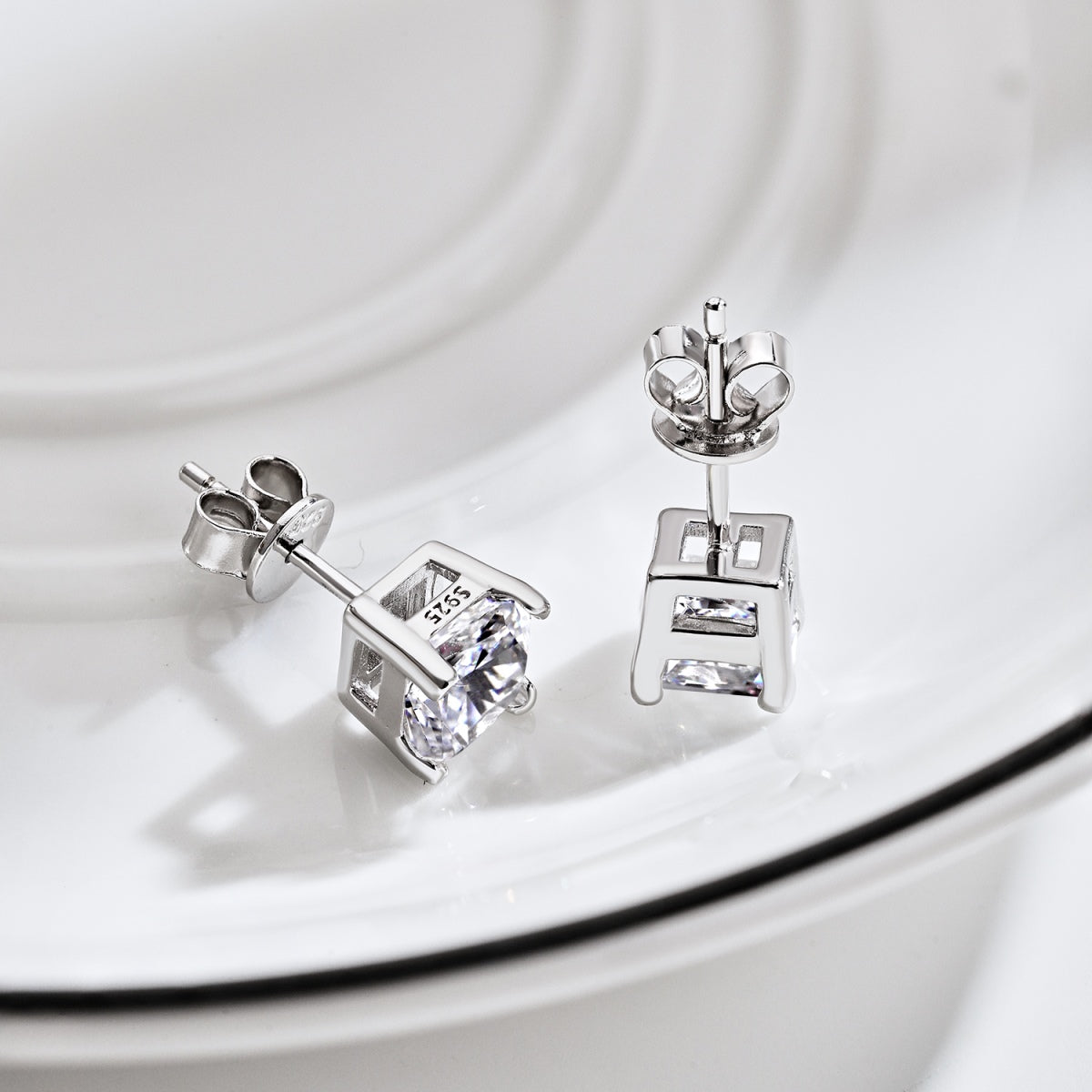 [Kincade Jewelrys]1.0 Carat Radiant Princess Cut Wedding Earrings