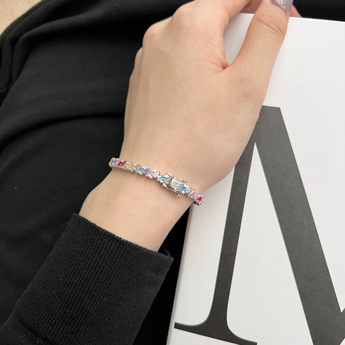 [Kincade Jewelrys]Ornate Sparkling Multi Cut Party Bracelet