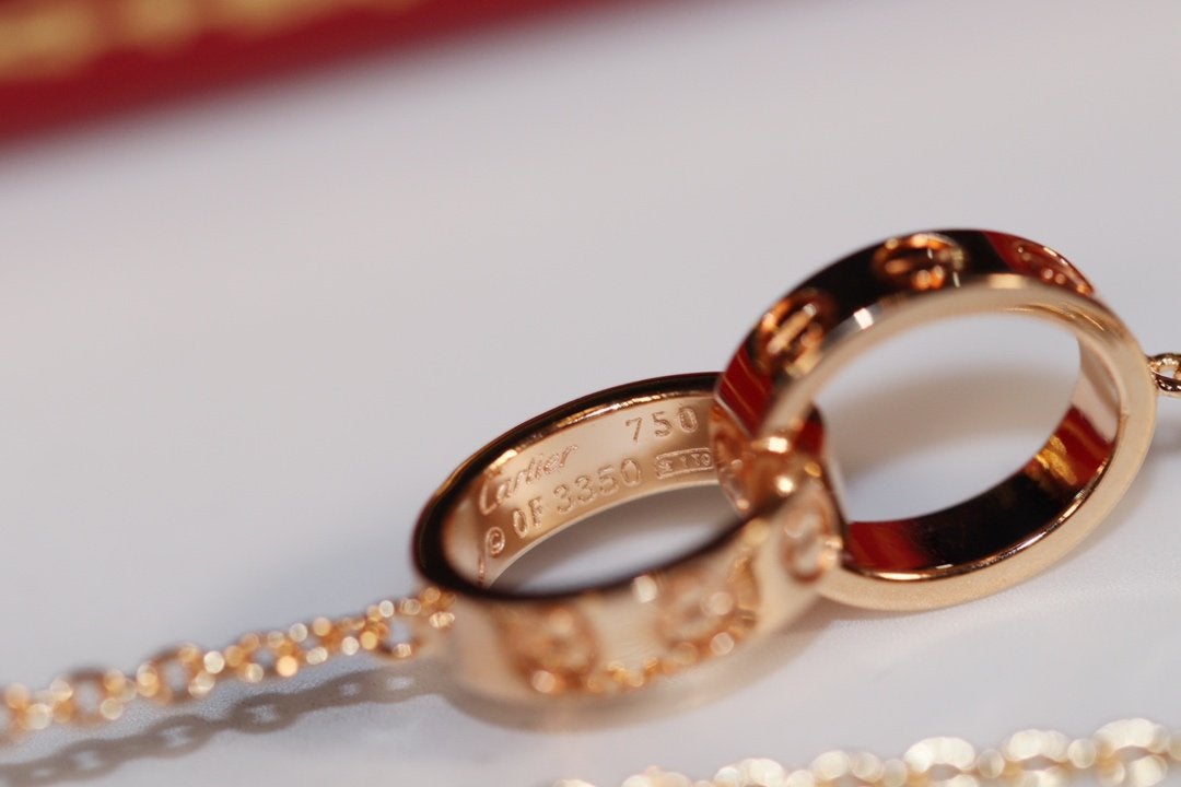 [Kincade Jewelrys] COLLIER LOVE OR ROSE ET ARGENT 