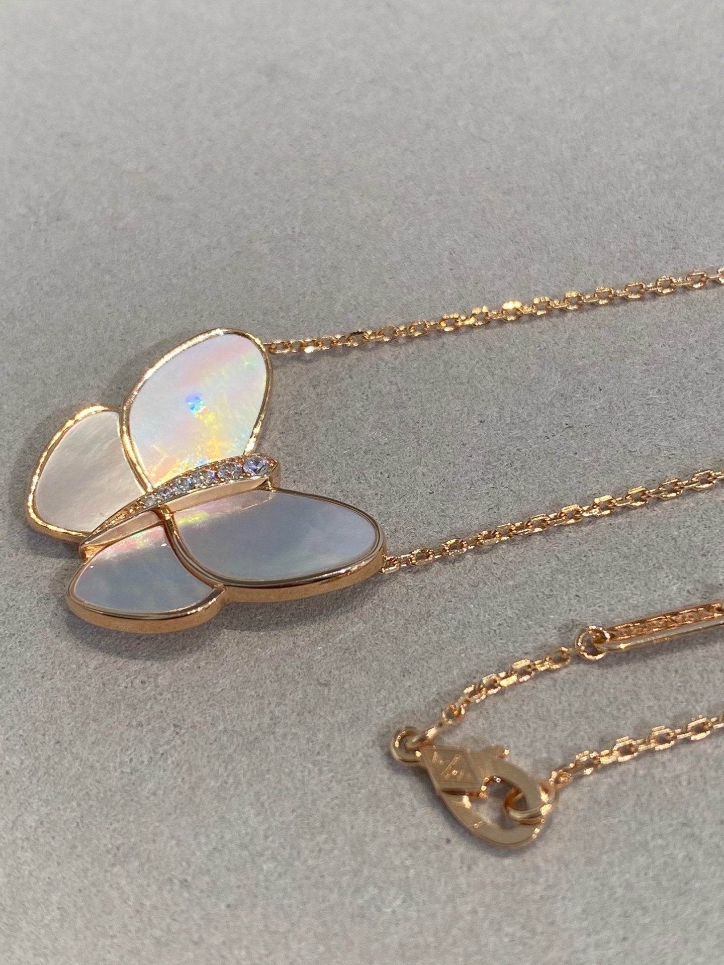 [Kincade Jewelrys]BUTTERFLY GOLD MOP DIAMOND NECKLACE