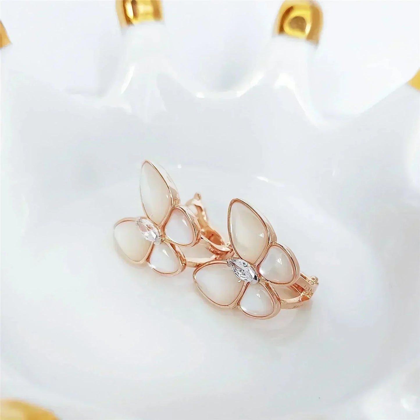 [Kincade Jewelrys]BUTTERFLY MOP DIAMOND EARRINGS
