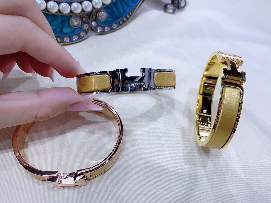 [Kincade Jewelrys]H CHAMPAGNE BRACELET