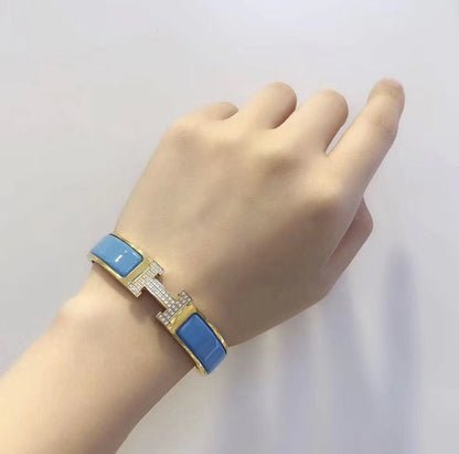 [Kincade Jewelrys] Bracelet H CLOUD BLUE en or et diamants