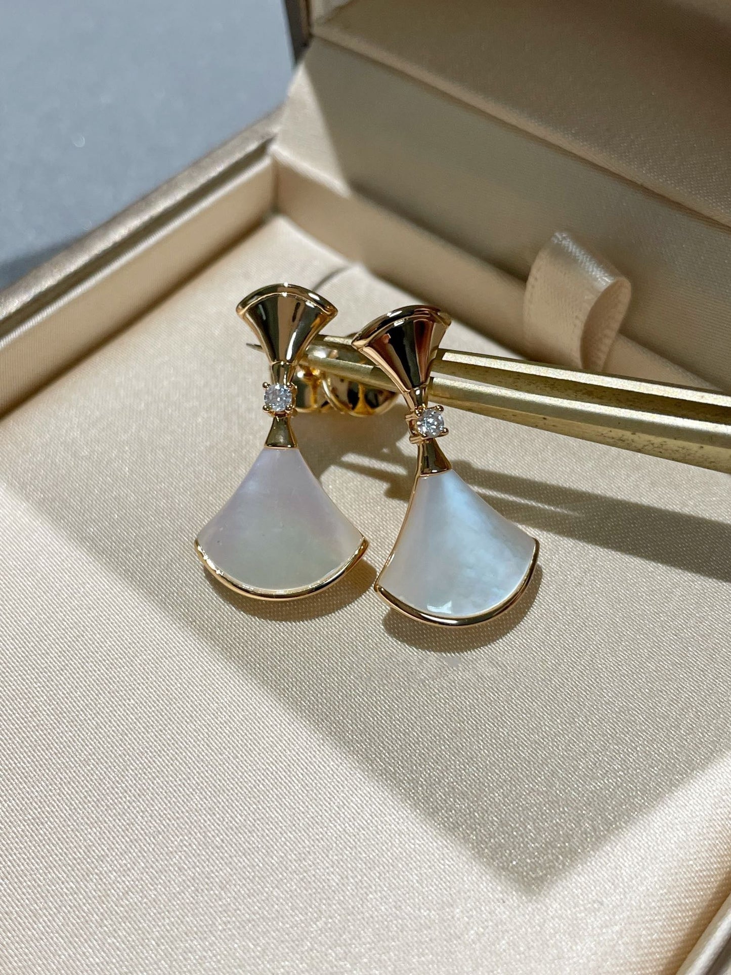 [Kincade Jewelrys]DREAM MOP 1 DIAMOND EARRINGS