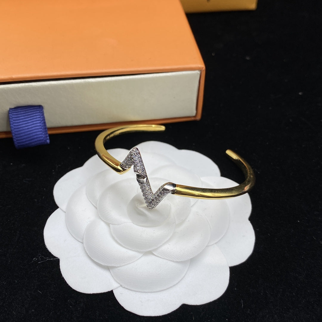 [Kincade Jewelrys]VOLTE UPSITE DOWN DIAMOND GOLD OPEN BRACELET