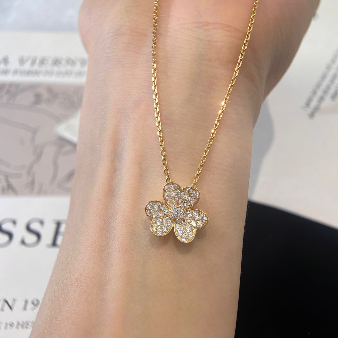 [Kincade Jewelrys] COLLIER FLEUR DIAMANT