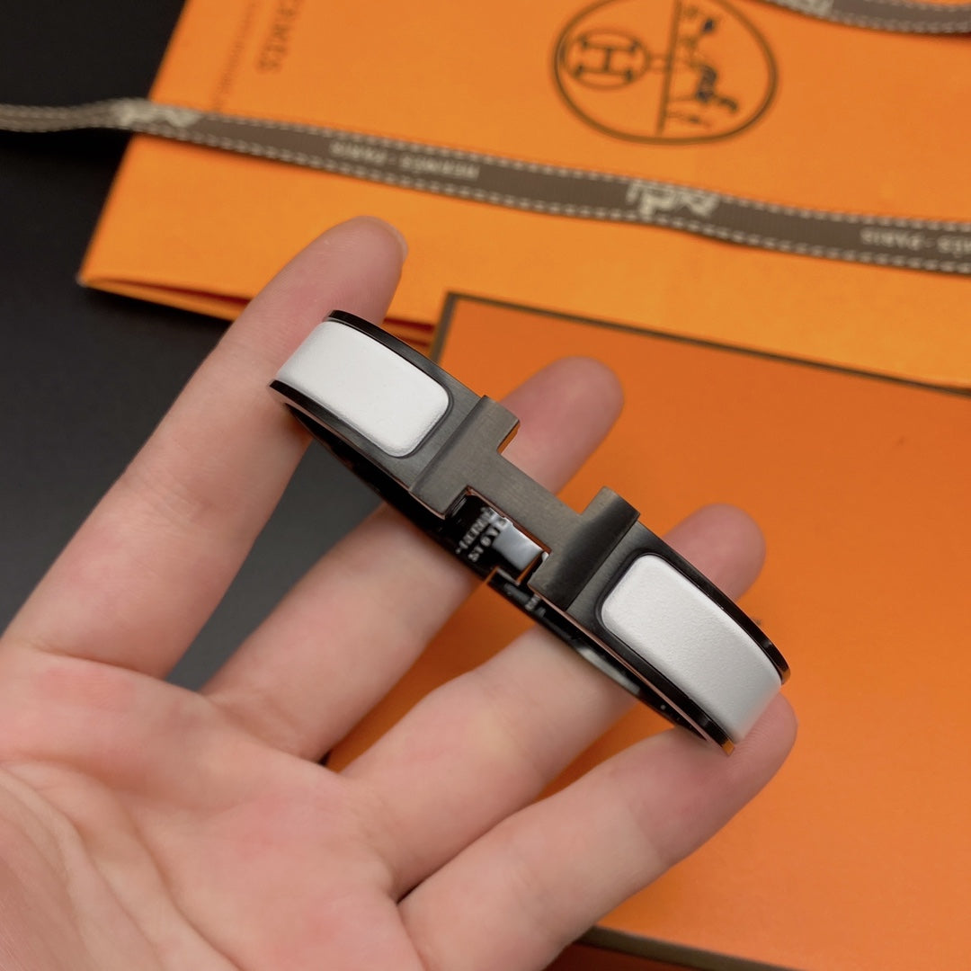[Kincade Jewelrys]H BRACELET 12MM BLACK WHITE CERAMIC