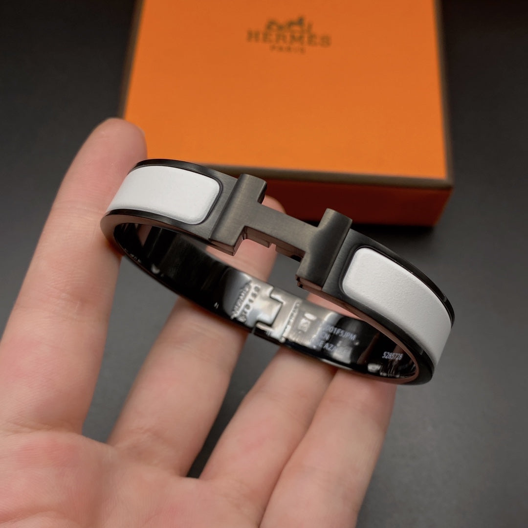 [Kincade Jewelrys]H BRACELET 12MM BLACK WHITE CERAMIC