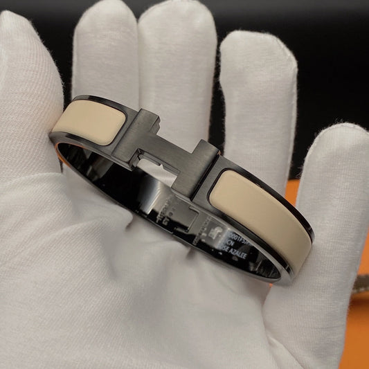 [Kincade Jewelrys]H BRACELET 12MM BLACK BEIGE CERAMIC