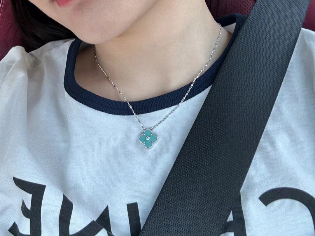 [Kincade Jewelrys]CLOVER 1 DIAMOND LIGHT BLUE SILVER NECKLACE