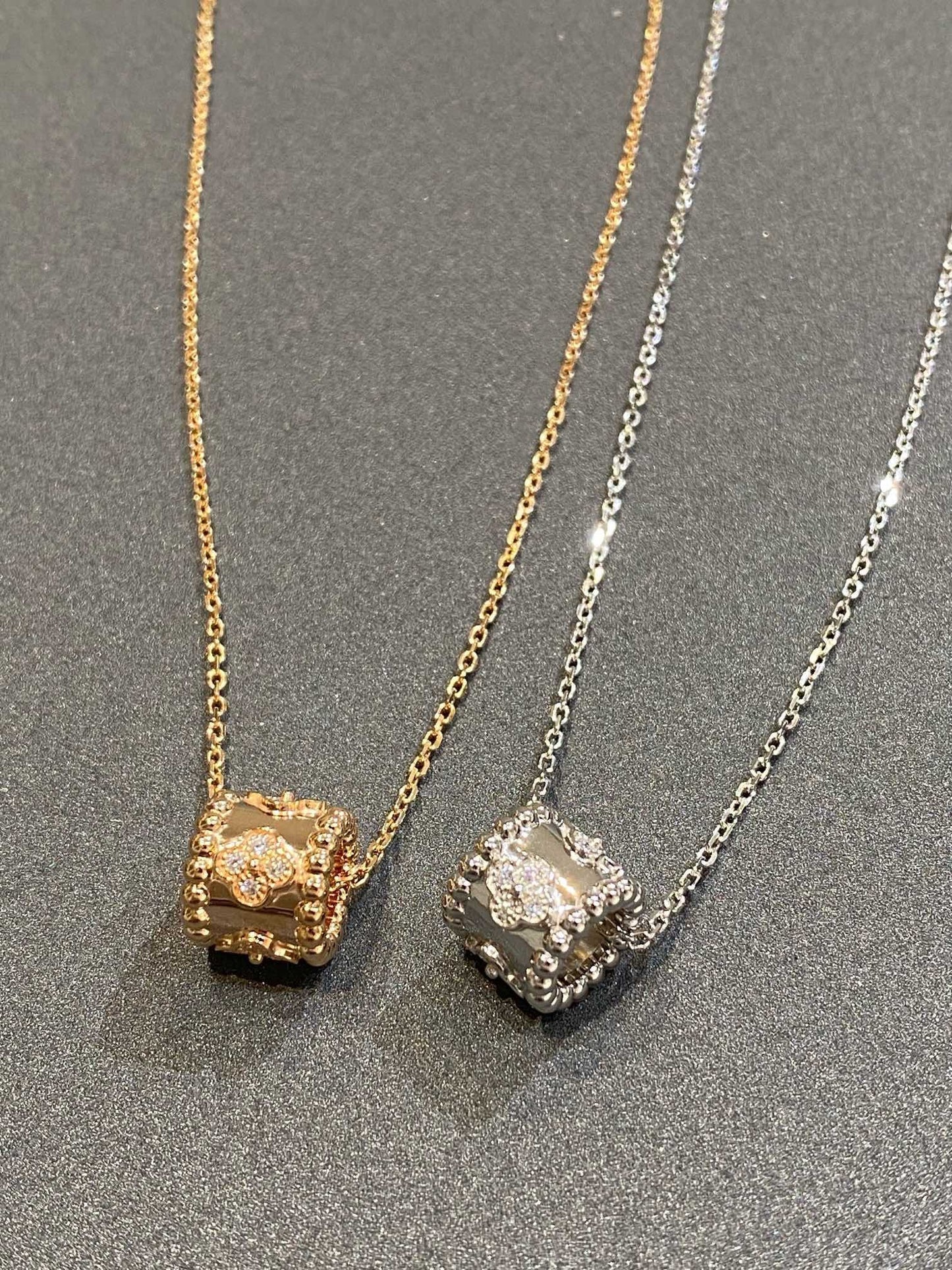 [Kincade Jewelrys] COLLIER PENDENTIF PERLEE EN ARGENT ET DIAMANTS 