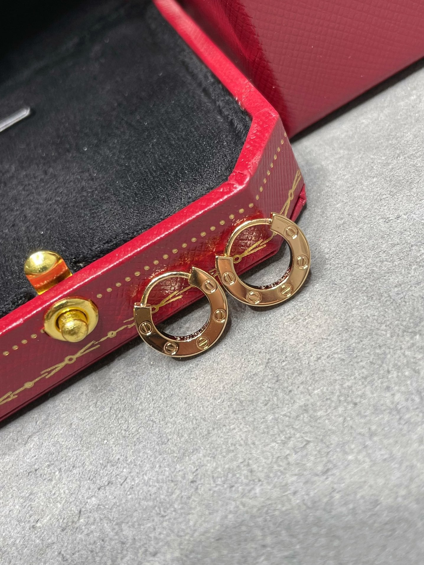 [Kincade Jewelrys] MINI BOUCLES D'OREILLES LOVE