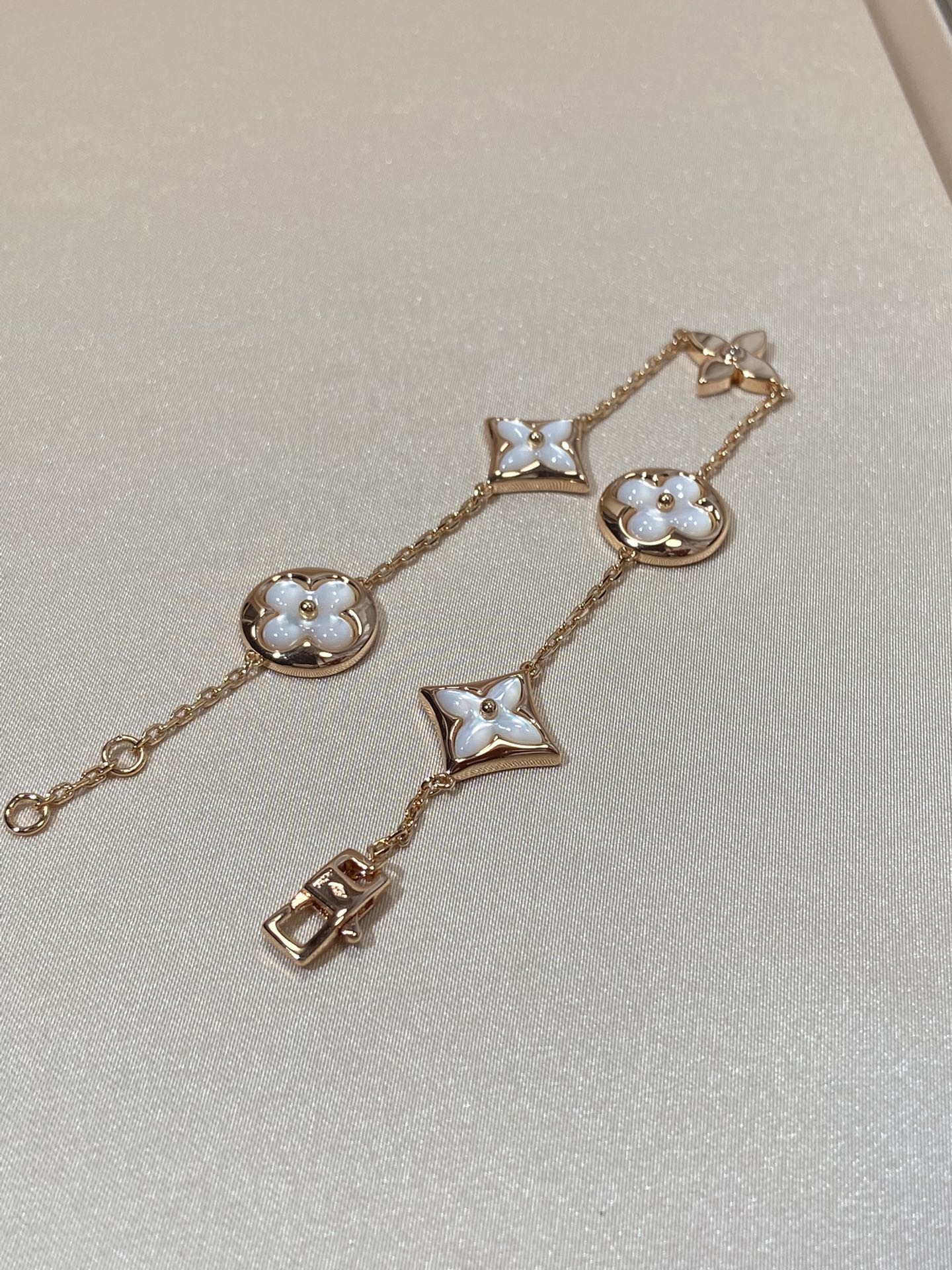 [Kincade Jewelrys]STAR AND SUN 5 MOTIF MOP PINK GOLD BRACELET