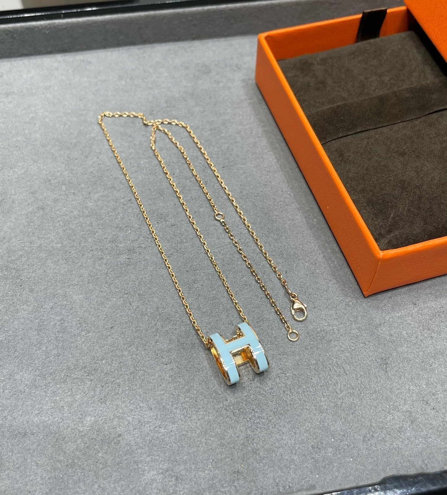 [Kincade Jewelrys]POP H SKY BLUE NECKLACE