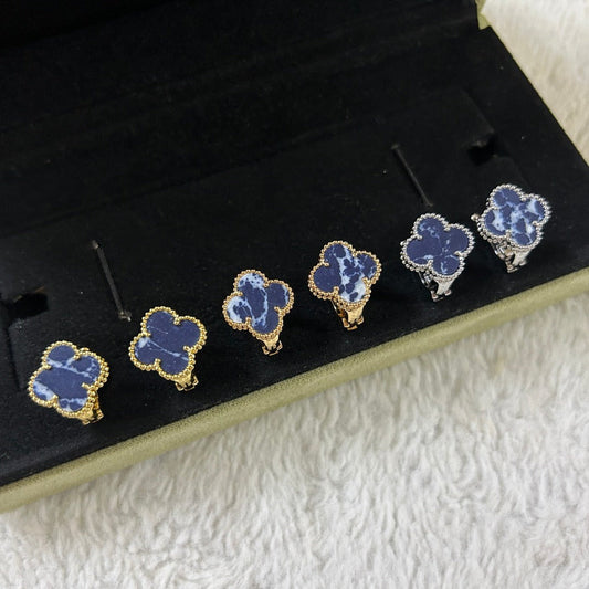 [Kincade Jewelrys]CLOVER PIETERSITE MEDIUM STUD EARRINGS