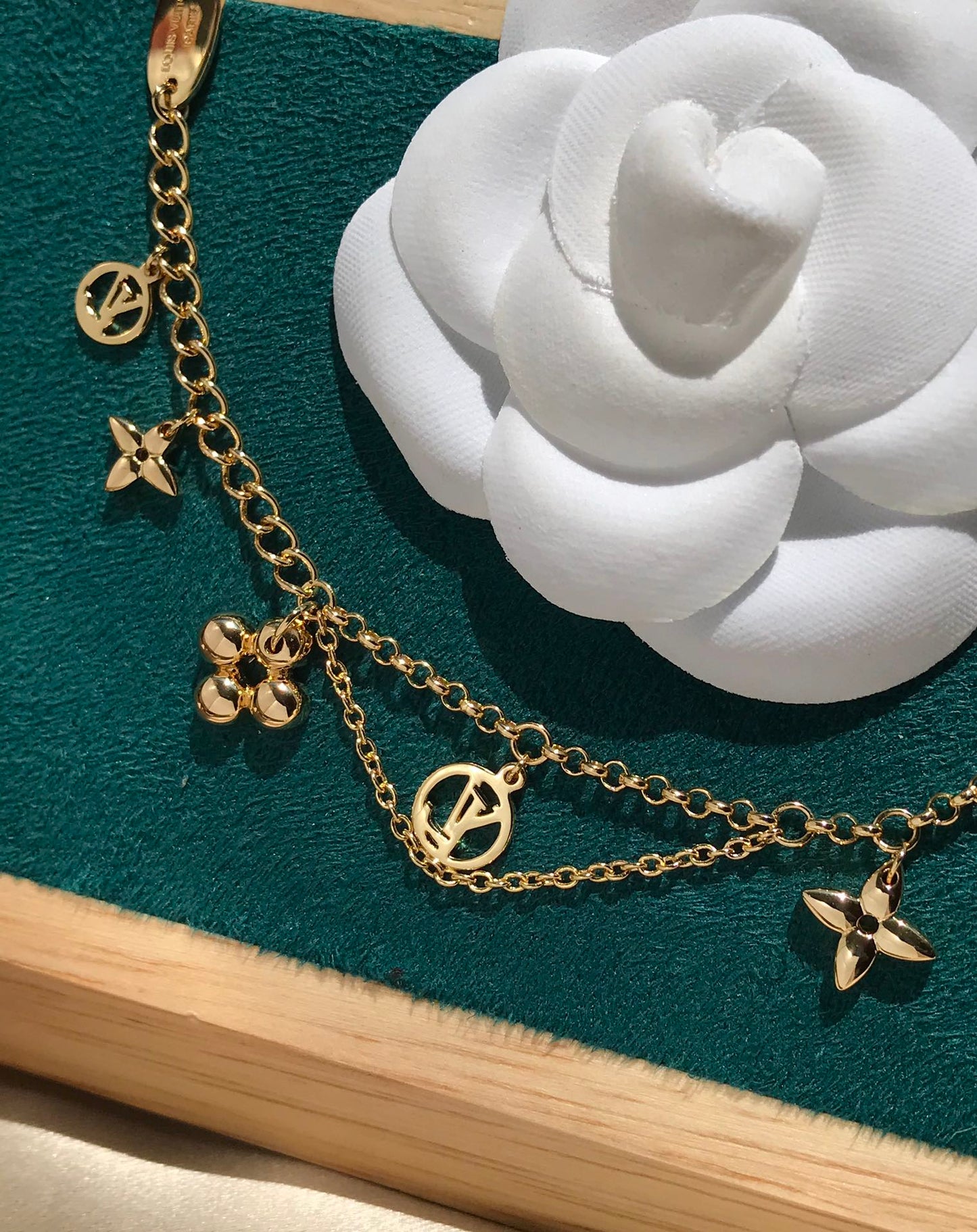 [Kincade Jewelrys]BLOOMING PINK GOLD MOP BRACELET