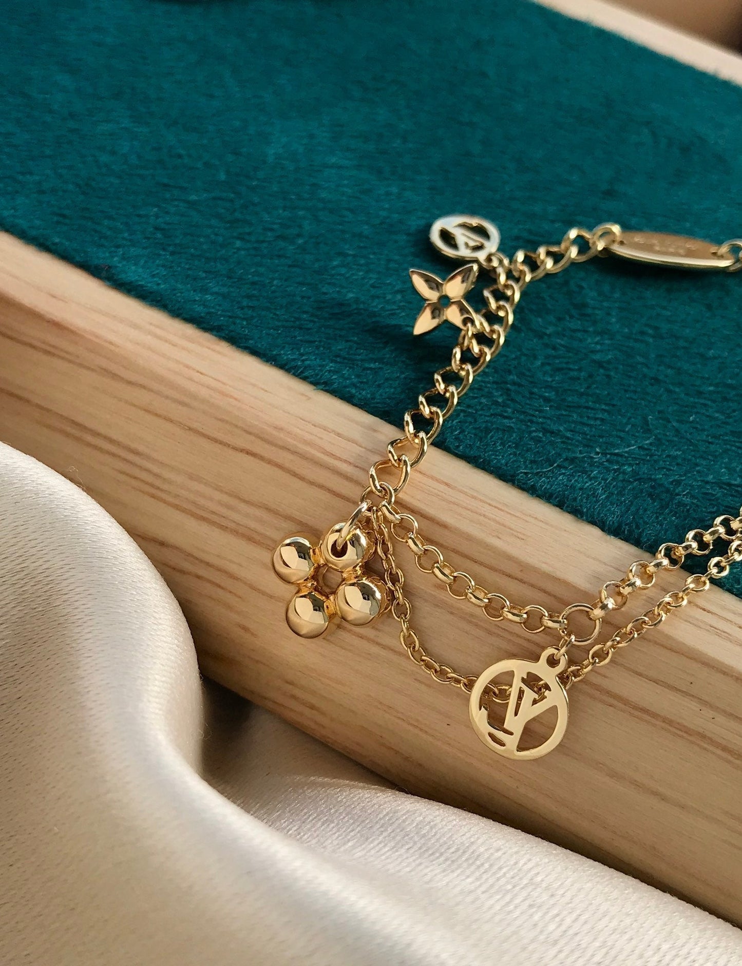 [Kincade Jewelrys]BLOOMING PINK GOLD MOP BRACELET