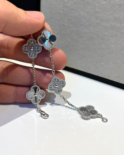 [Kincade Jewelrys]CLOVER 5 MOTIF SILVER DIAMOND BRACELET