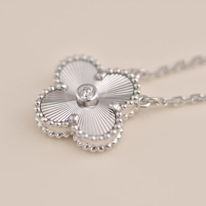 [Kincade Jewelrys]CLOVER  15MM DIAMOND LASER NECKLACE SILVER
