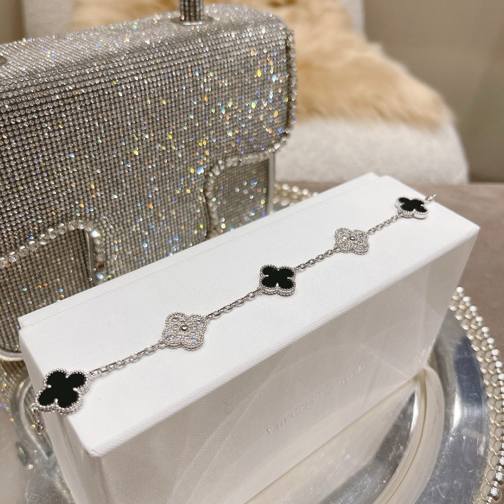[Kincade Jewelrys]CLOVER 5 MOTIF ONYXS DIAMOND BRACELET SILVER