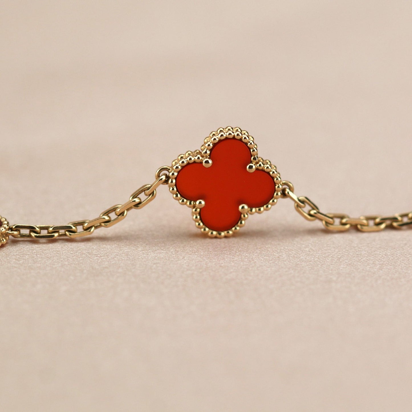 [Kincade Jewelrys]CLOVER 5 MOTIFS RED AGATE  BRACELET