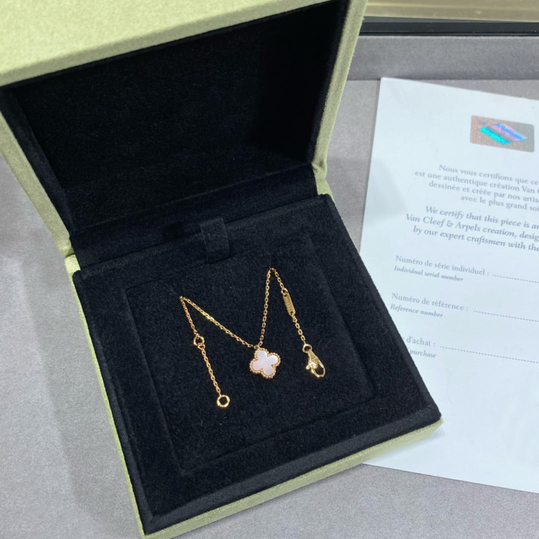 [Kincade Jewelrys]CLOVER 15MM PINK MOTHER-OF-PEARL SINGLE FLOWER NECKLACE