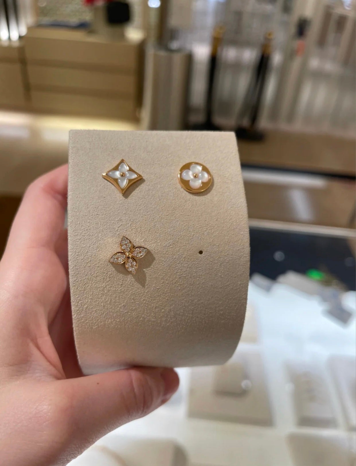 [Kincade Jewelrys]STAR BLOSSOM STUD EARRINGS PINK GOLD DIAMONDS