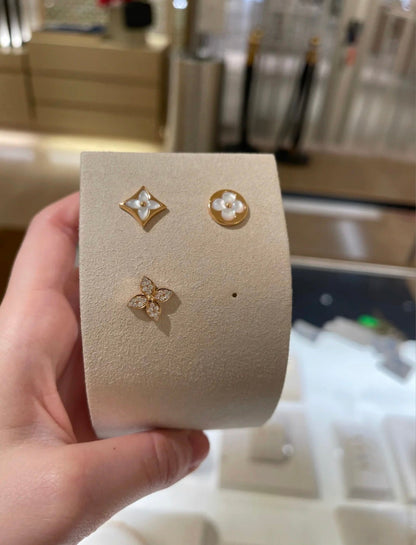 [Kincade Jewelrys]STAR BLOSSOM STUD EARRINGS PINK GOLD DIAMONDS