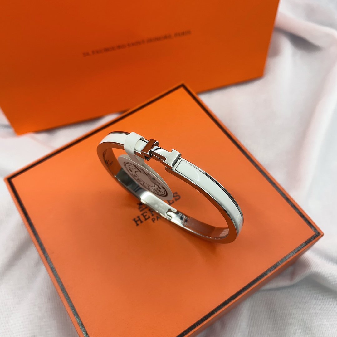 [Kincade Jewelrys]CLASSIC HM CLIC WHITE 8MM ENAMEL BRACELET