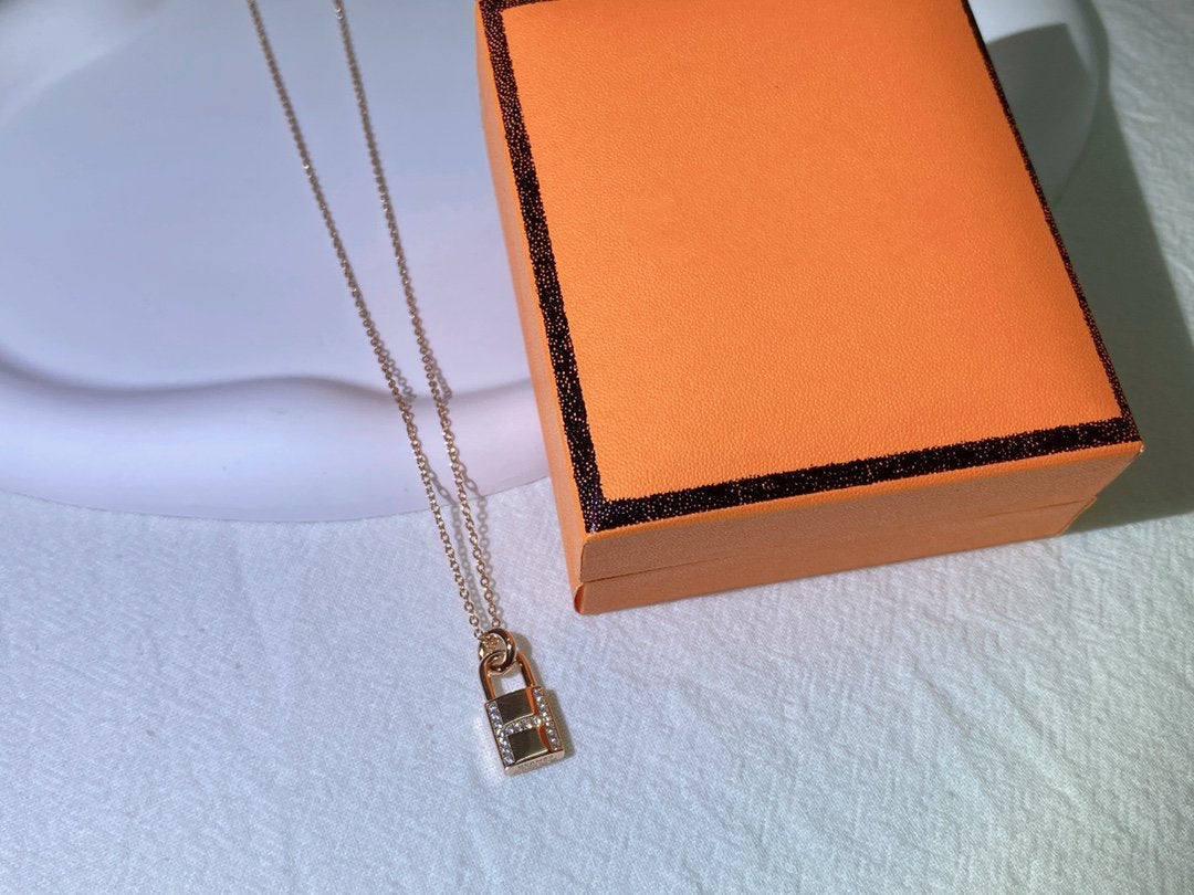 [Kincade Jewelrys]HM ADVANCED NICHE LOCK HEAD NECKLACE DIAMONDS