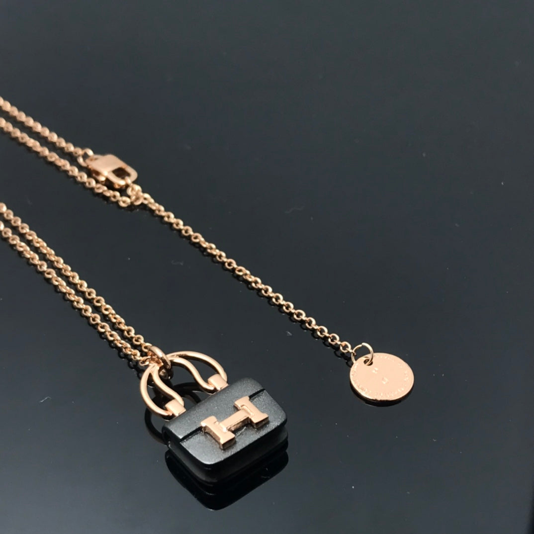 [Kincade Jewelrys]WOMEN'S HM AMULETTES CONSTANCE PENDANT NECKLACE