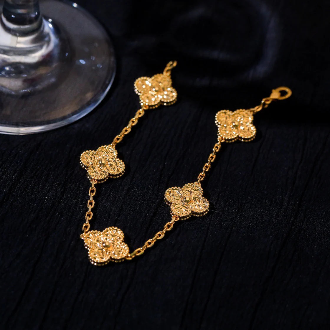 [Kincade Jewelrys]CLOVER 5 MOTIFS BRONZING BRACELET