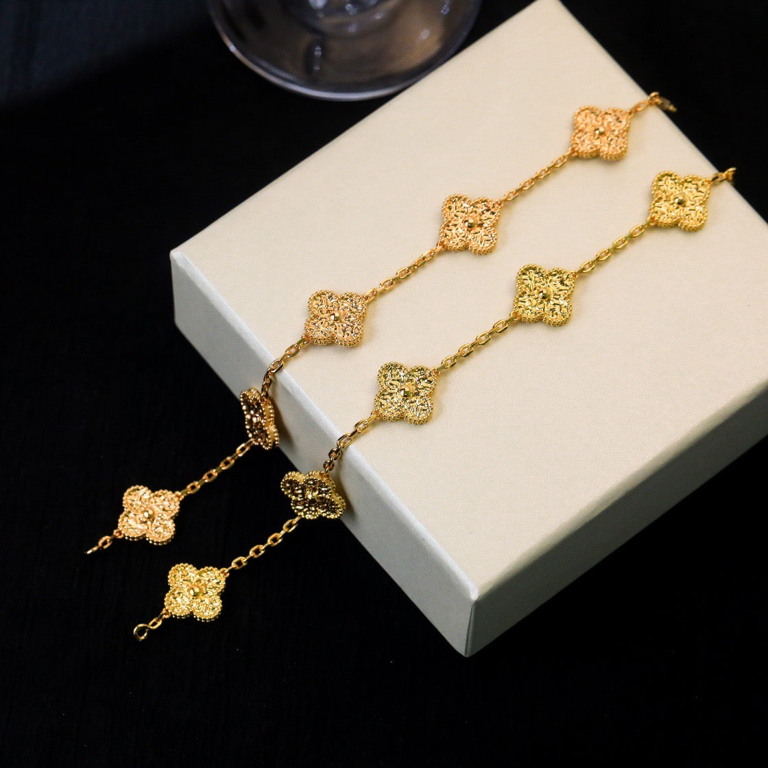 [Kincade Jewelrys]CLOVER 5 MOTIFS BRONZING BRACELET