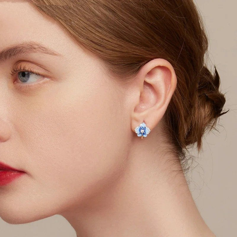 Boucles d'oreilles à clip en émail bleu, motif orchidée papillon, fleur de phalaenopsis
