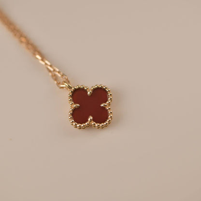 [Kincade Jewelrys] COLLIER CLOVER MINI CORNALINES BLANCHES 9,5 MM