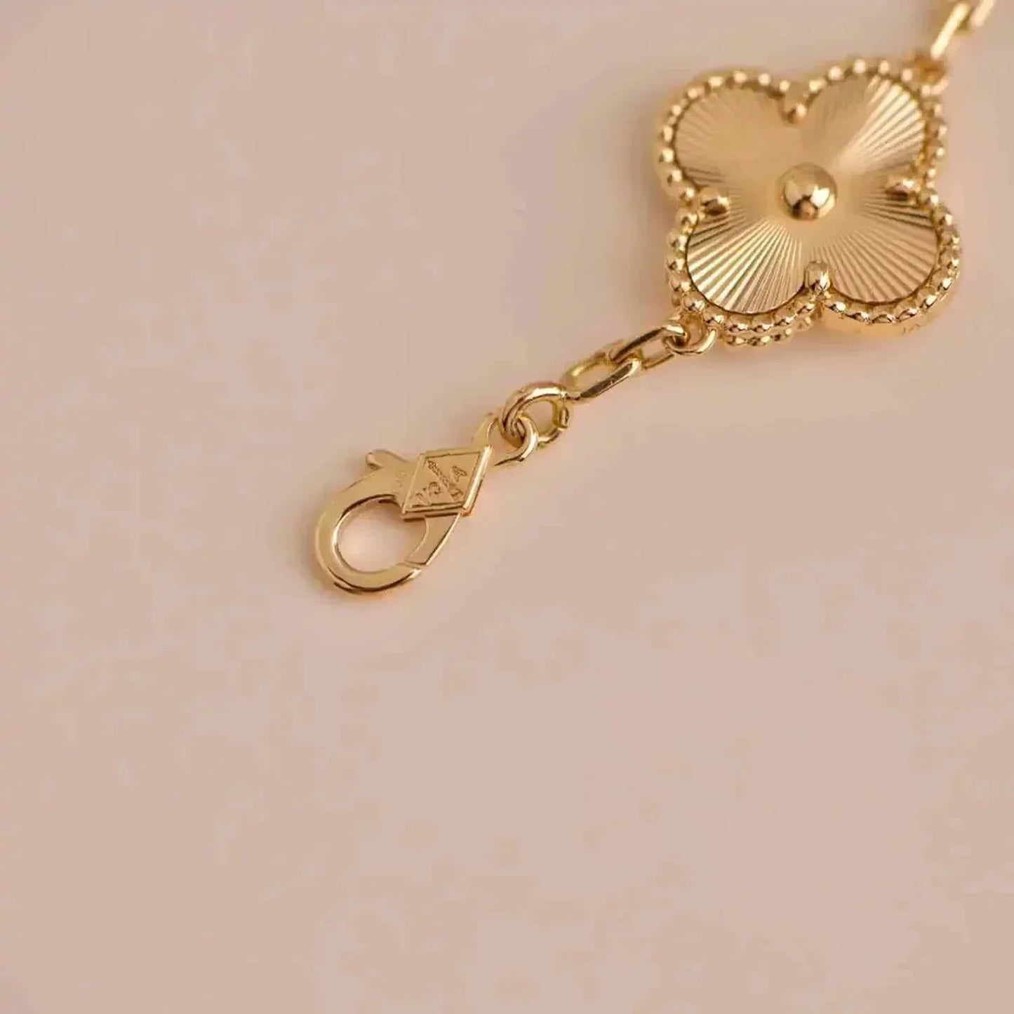 [Kincade Jewelrys]CLOVER 5 FLOWERS LASER BRACELET